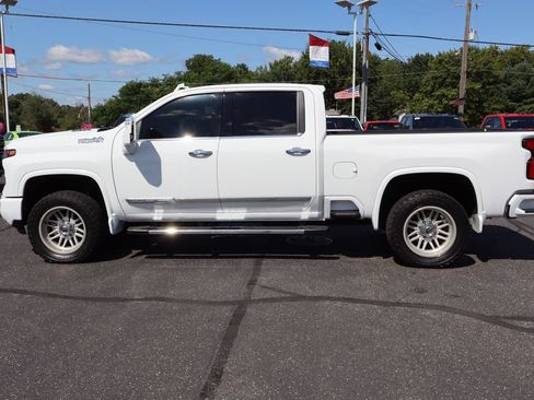 Used 2025 Chevrolet Silverado 2500 High Country w/ Technology Package AWD/4WD image 28