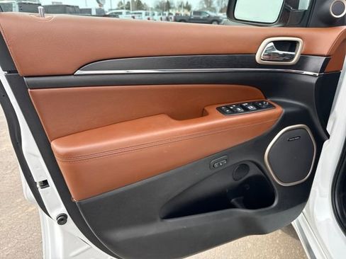 Used 2015 Jeep Grand Cherokee Summit w/ Platinum Series Group image 12