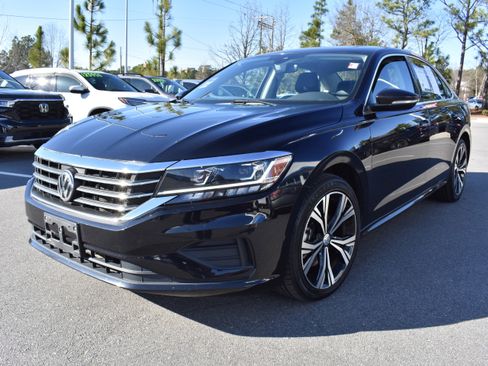 Used 2021 Volkswagen Passat 2.0T SE image 5