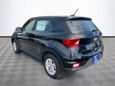 New 2025 Hyundai Venue SE image 5