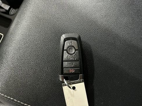 Used 2024 Ford Expedition XLT image 35