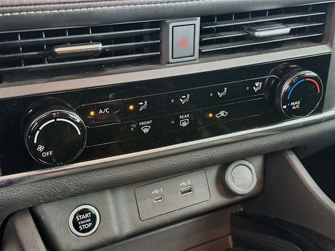 Used 2023 Nissan Rogue S image 23