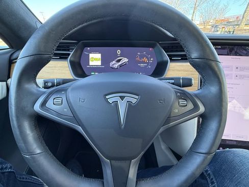 Used 2020 Tesla Model S Long Range Plus image 29