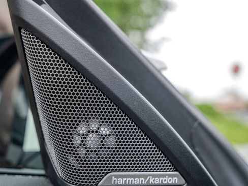 Used 2025 BMW M2 w/ Lighting Package RWD image 17