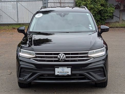 Certified 2024 Volkswagen Tiguan SE image 8
