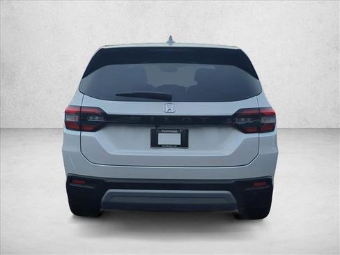 New 2025 Honda Pilot EX-L image 8