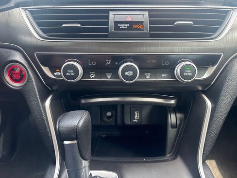 Certified 2019 Honda Accord LX image 20