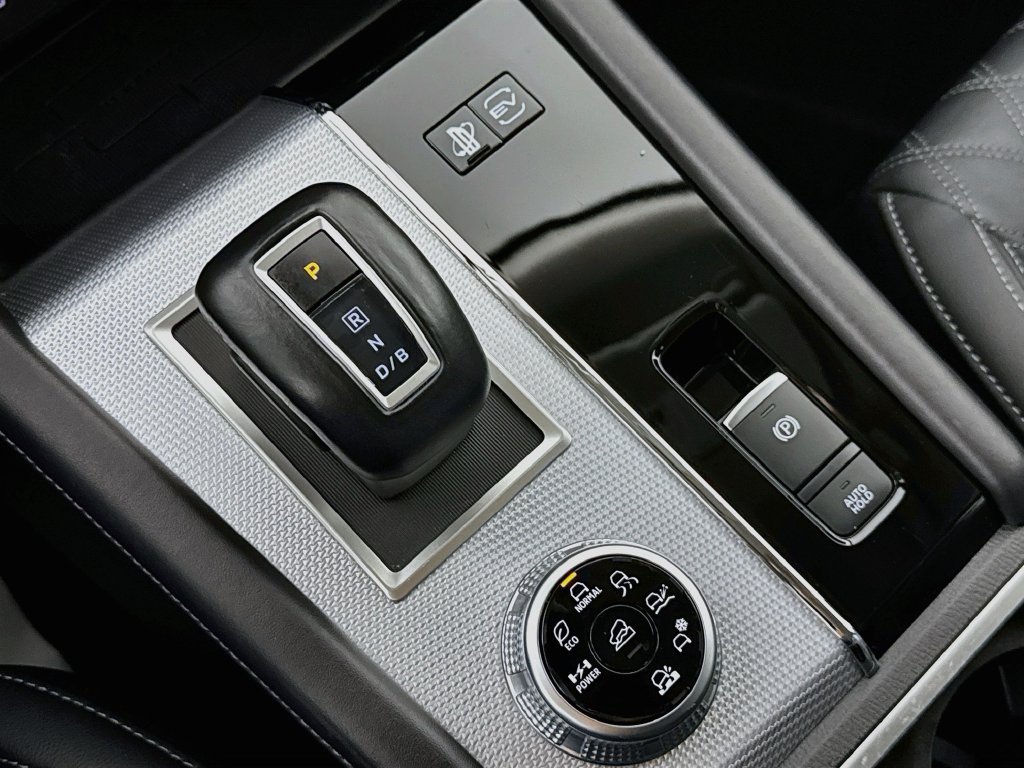 Used 2025 Mitsubishi Outlander 4WD Plug-In Hybrid image 20