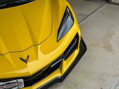 Used 2025 Chevrolet Corvette Z06 w/ Z07 Performance Package RWD image 8
