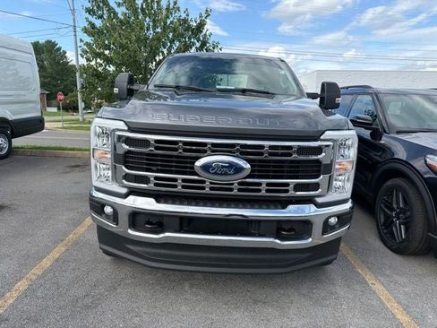 Used 2024 Ford F250 XLT AWD/4WD image 6