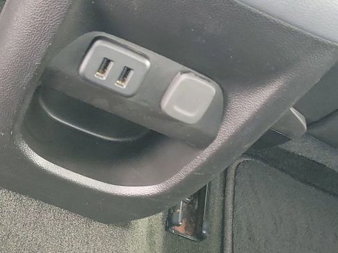 Used 2018 Chevrolet Colorado Z71 image 29