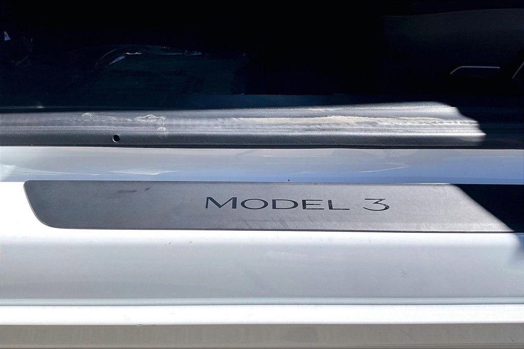 Used 2021 Tesla Model 3 Standard Range Plus RWD image 11