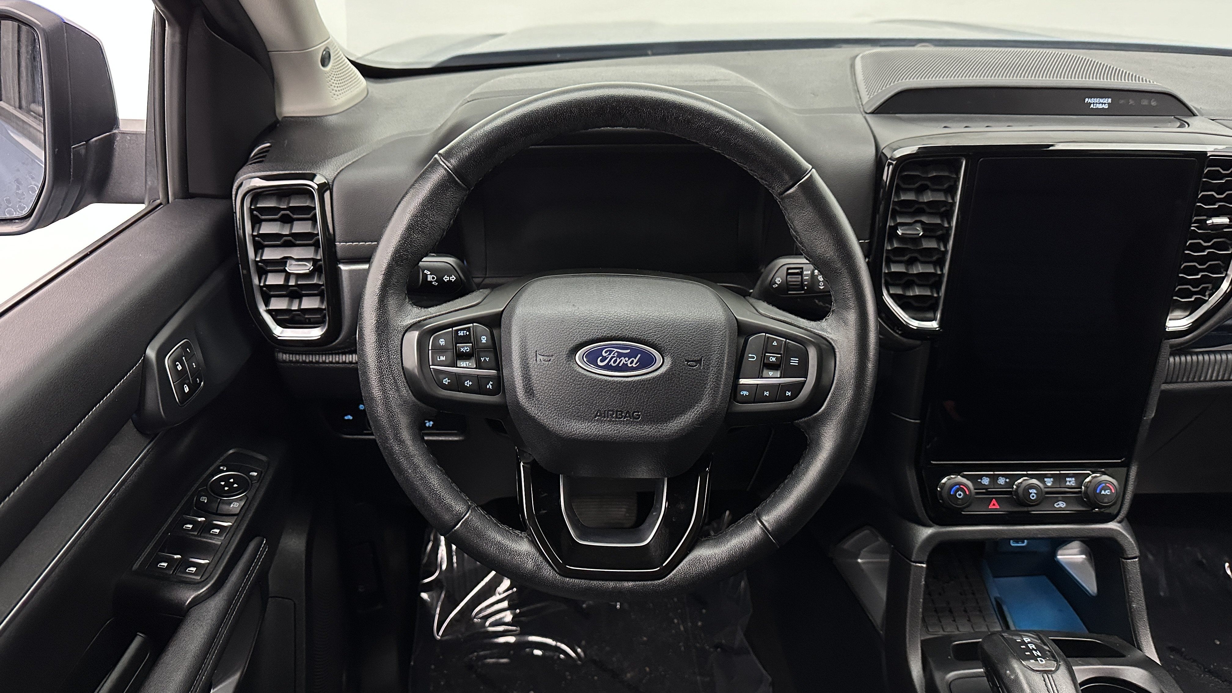 Used 2024 Ford Ranger Lariat w/ FX4 Off-Road Package AWD/4WD image 32