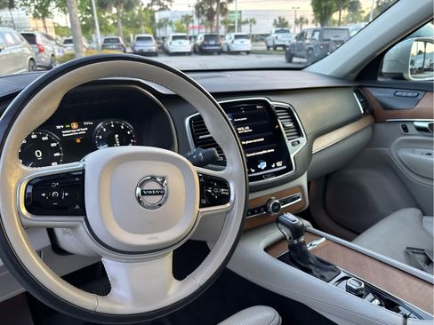 Used 2020 Volvo XC90 T6 Inscription w/ Protection Package Premier image 30