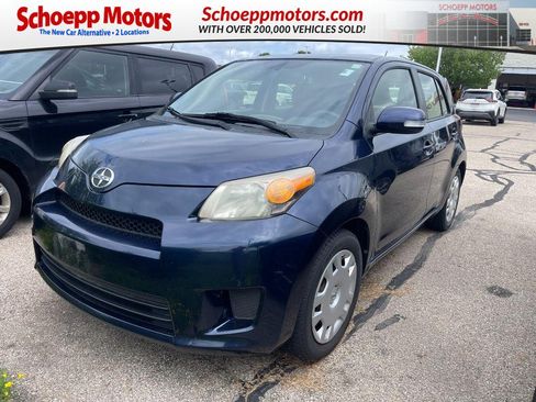 Used 2014 Scion xD FWD image 1