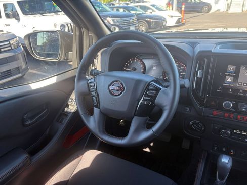 Used 2026 Nissan Frontier PRO-4X AWD/4WD image 29