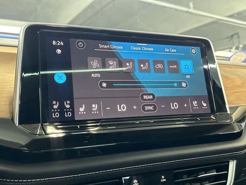 Used 2026 Volkswagen Atlas SE FWD image 19