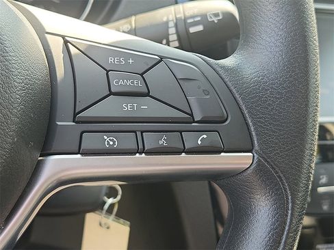 Used 2022 Nissan Rogue Sport S image 22