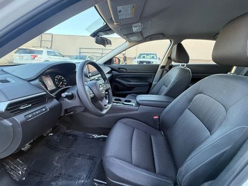 Used 2025 Nissan Altima 2.5 S FWD image 21
