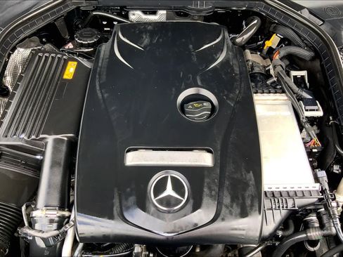 Used 2017 Mercedes-Benz C 300 Sedan image 32