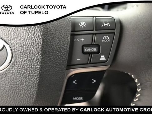 Used 2025 Toyota Camry SE FWD image 31