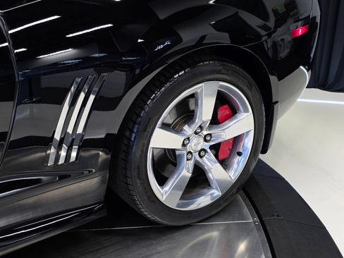 Used 2010 Chevrolet Camaro SS w/ Orange Stripe Package RWD image 38