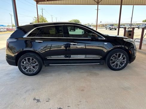 Used 2019 Cadillac XT5 Premium Luxury w/ Sport Package FWD image 9