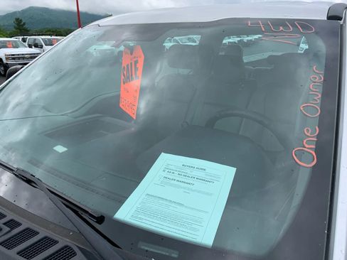 Used 2017 Ford F350 XL image 4