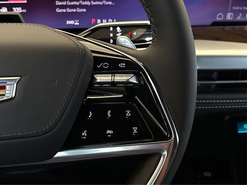 New 2026 Cadillac Escalade Platinum Sport w/ LPO, ONYX Package image 30