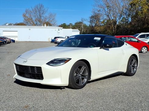 Used 2025 Nissan Z Sport w/ Floor Mat Package image 9