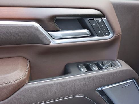 New 2026 GMC Sierra 2500 Denali w/ Denali Reserve Package image 11