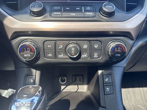 Used 2017 GMC Acadia Denali w/ Technology Package AWD/4WD image 36