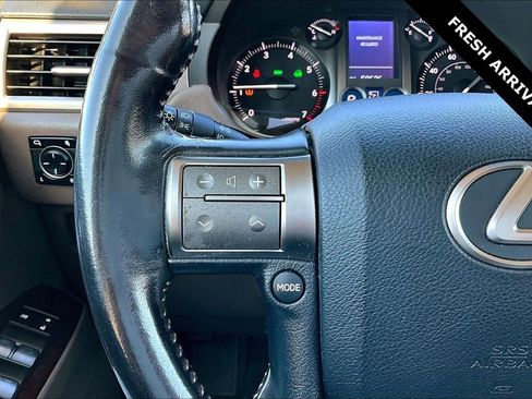 Used 2018 Lexus GX 460 image 11