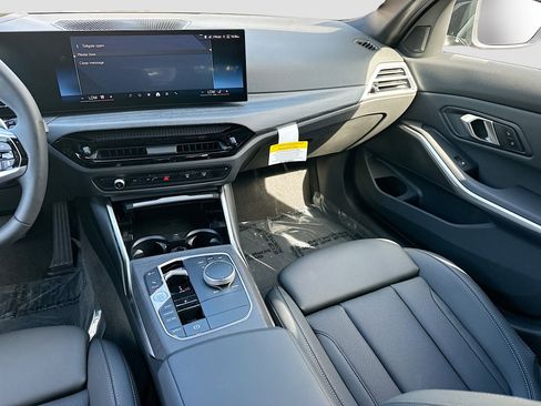 New 2026 BMW 330i Sedan w/ Premium Package image 18