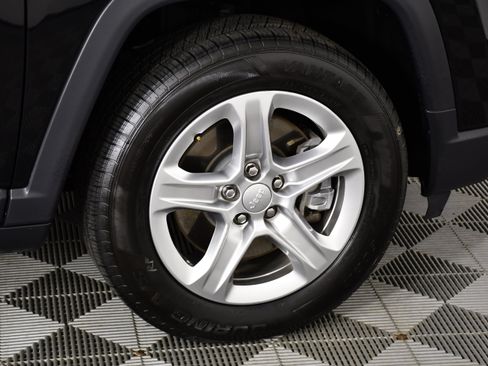 Used 2024 Jeep Compass Latitude AWD/4WD image 50