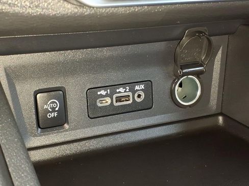 Certified 2025 Nissan Sentra SV image 15