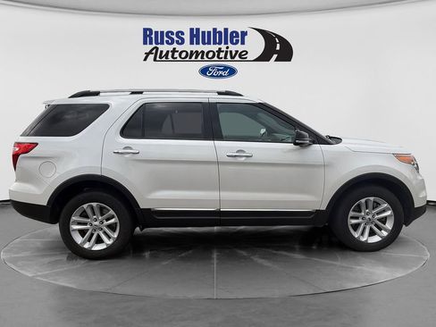 Used 2014 Ford Explorer XLT w/ Equipment Group 202A AWD/4WD image 8