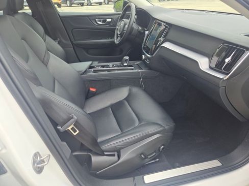 Used 2024 Volvo S60 B5 Core FWD image 5