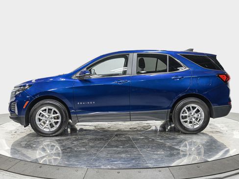 Used 2022 Chevrolet Equinox LT image 2