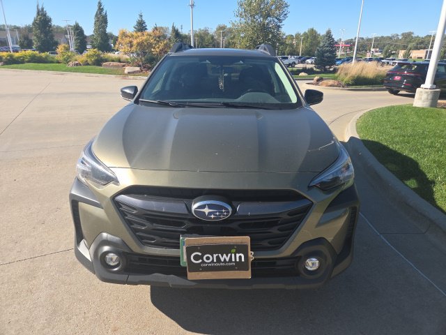 Used 2025 Subaru Outback Premium AWD/4WD image 10