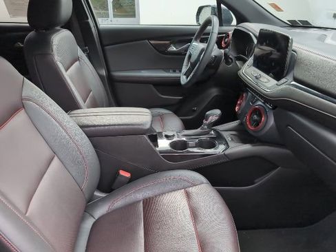 Used 2023 Chevrolet Blazer RS w/ Enhanced Convenience Package image 26