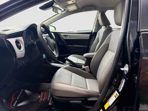 Used 2019 Toyota Corolla LE FWD image 12