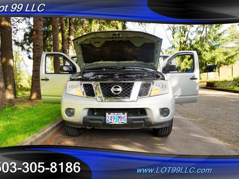 Used 2016 Nissan Frontier SV image 26