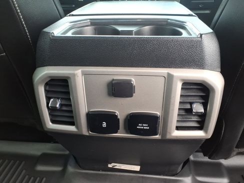 Used 2021 Ford F250 Lariat w/ Lariat Value Package AWD/4WD image 16