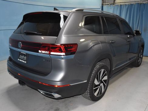 Used 2024 Volkswagen Atlas SEL AWD/4WD image 30
