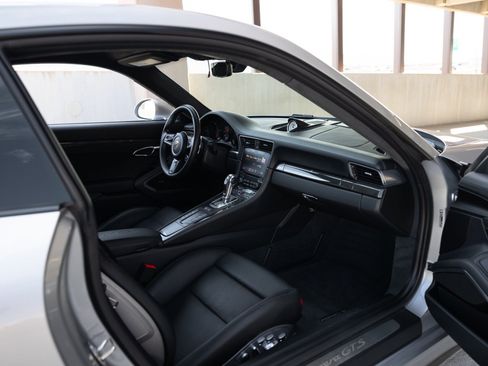 Used 2018 Porsche 911 GT3 RS image 47