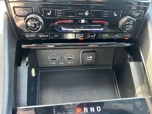 Used 2023 Jeep Grand Cherokee L Laredo AWD/4WD image 20