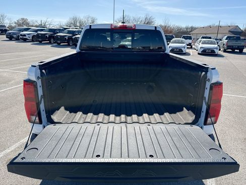 Used 2024 Chevrolet Colorado Z71 image 27