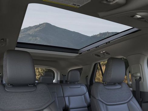 New 2026 Ford Explorer Active w/ Active Comfort Package image 22