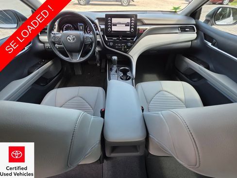 Used 2023 Toyota Camry SE image 4